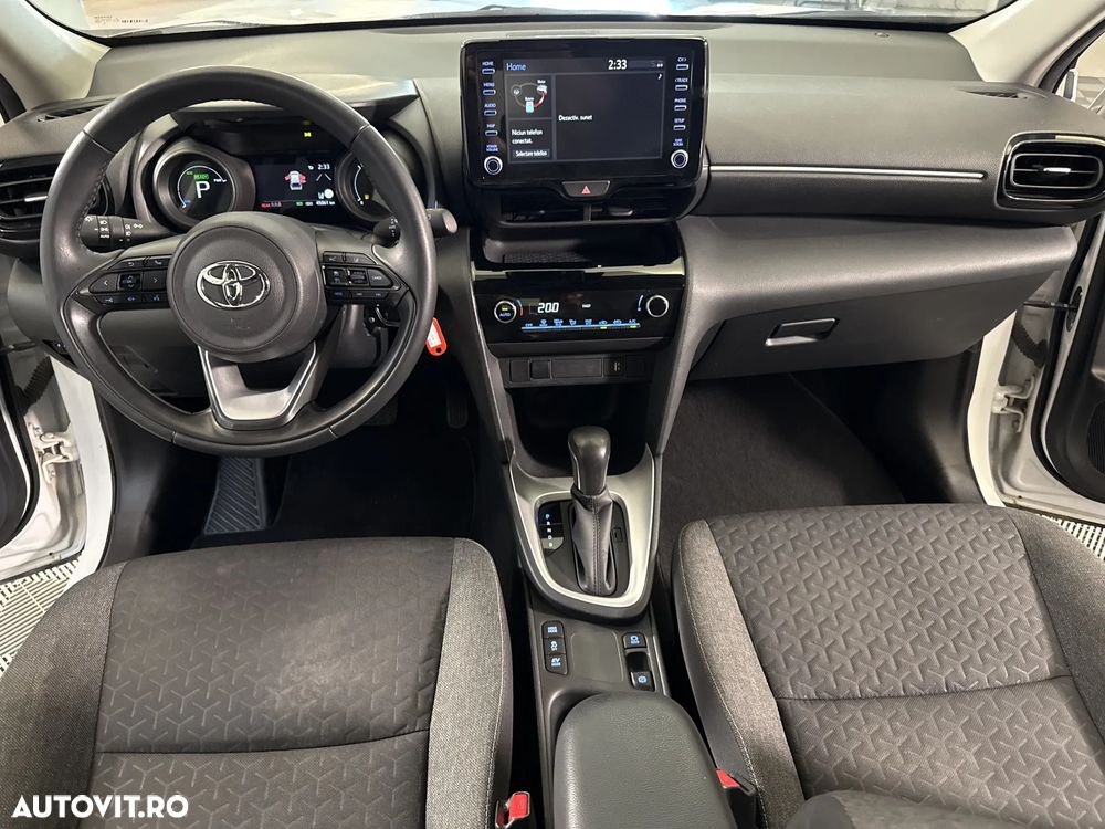 Toyota Yaris - 10