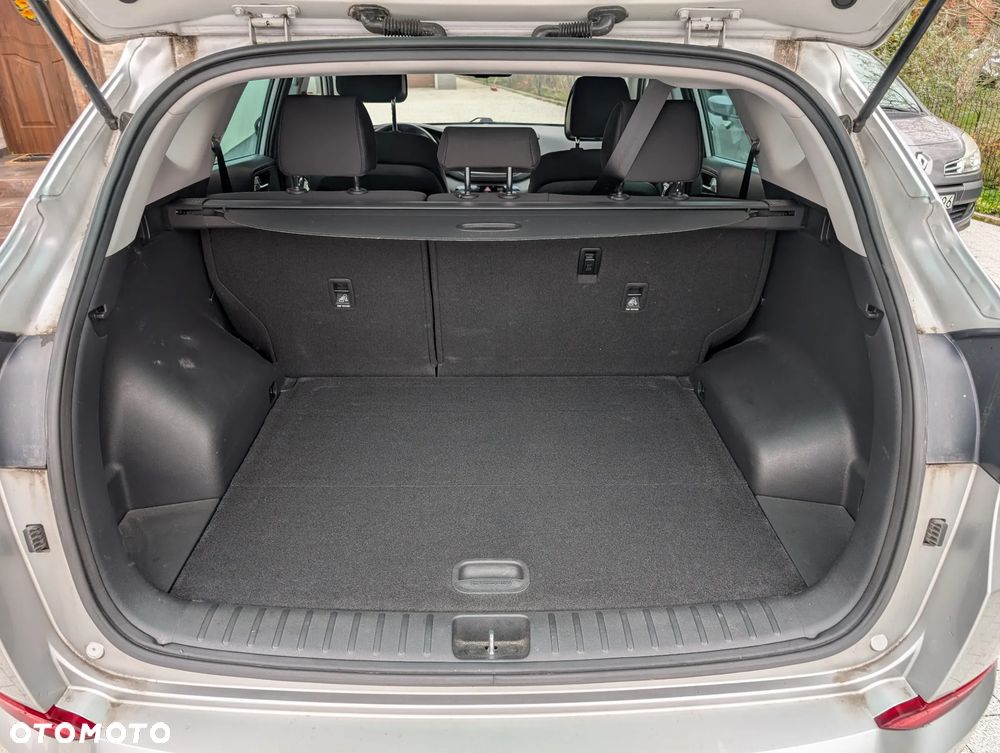 Hyundai Tucson 2.0 CRDI Comfort 4WD - 16