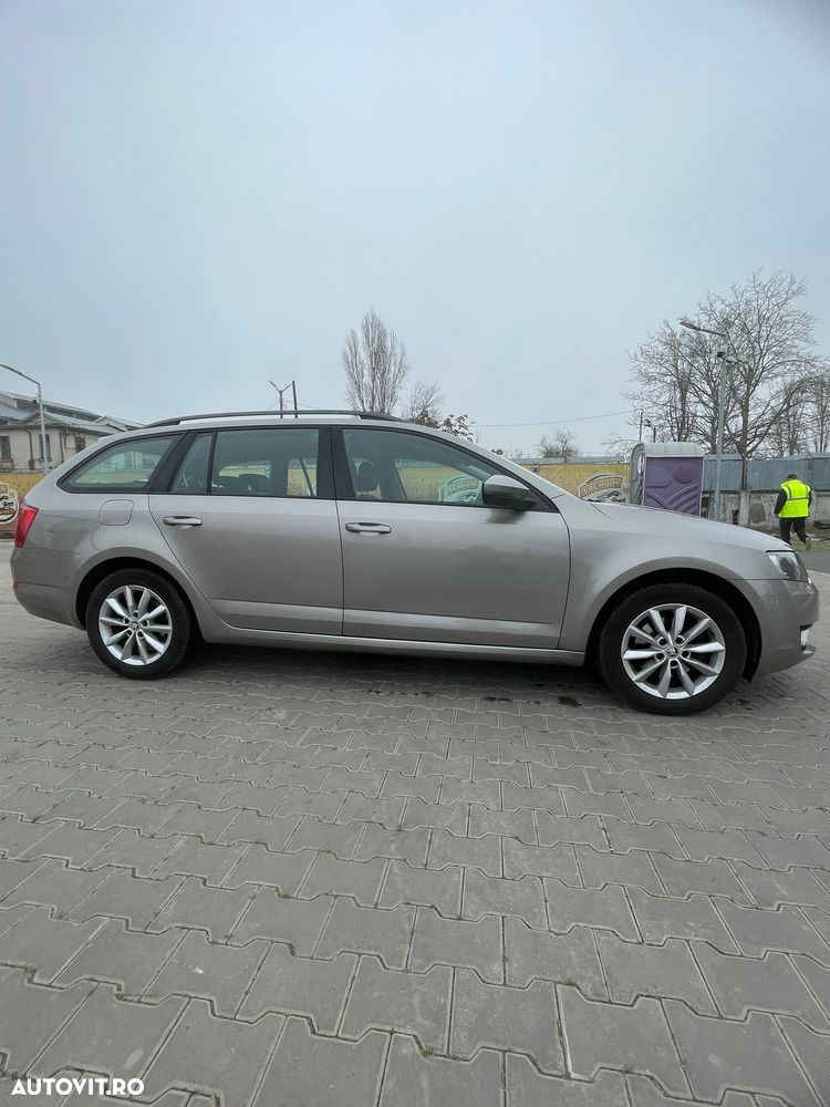 Skoda Octavia Combi 1.4 TSI Green tec DSG Ambition - 4