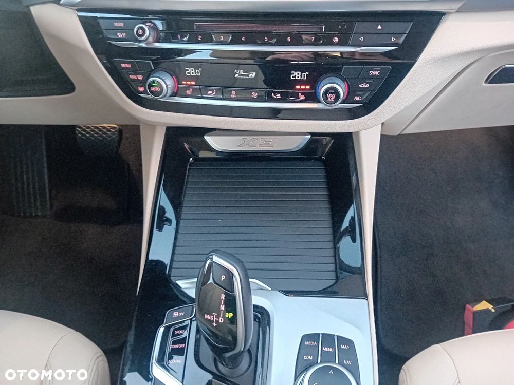 BMW X3 xDrive20i GPF Business Edition - 19