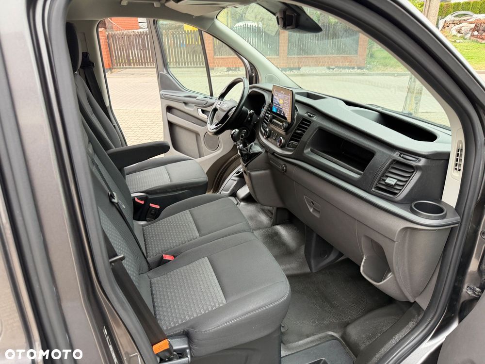 Ford TRANSIT CUSTOM - 23