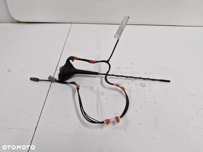NISSAN LEAF II 2 ANTENA RADIOWA BAT - 1