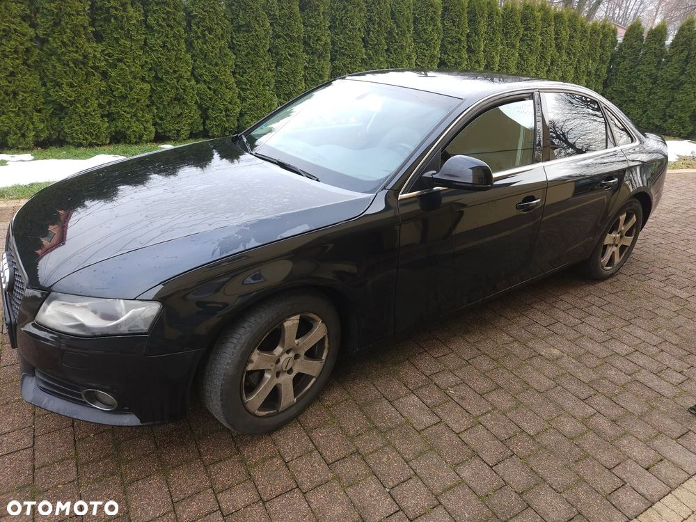 Audi A4 Limousine - 5