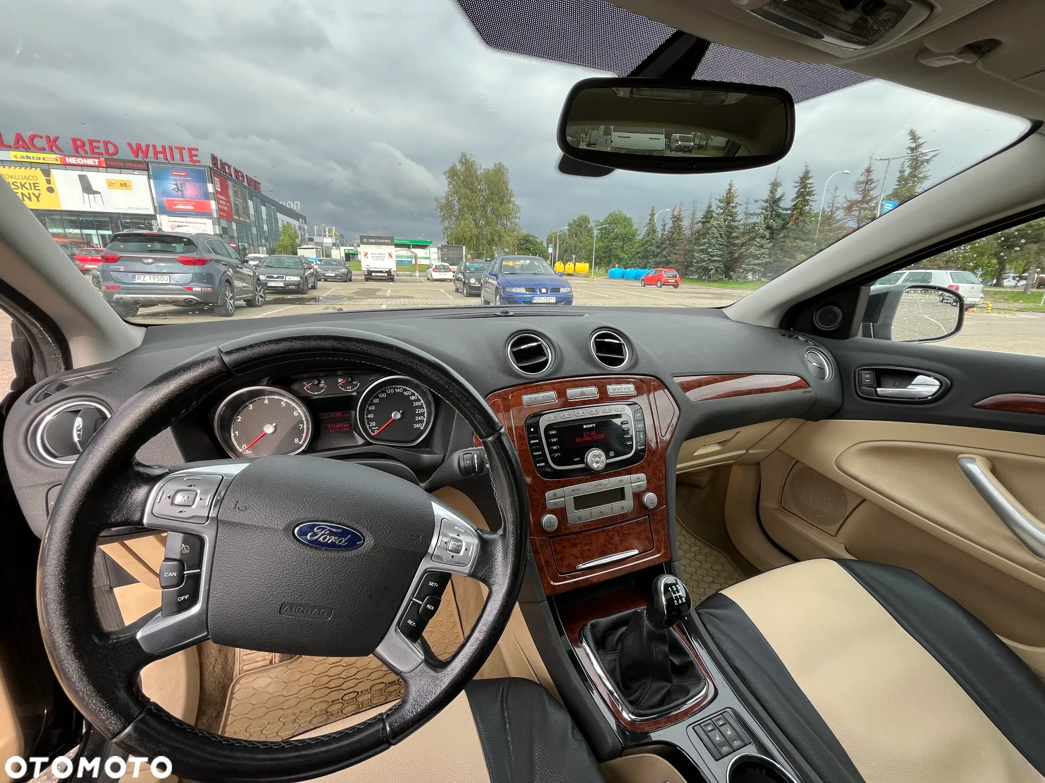 Ford Mondeo 2.0 Ghia - 7