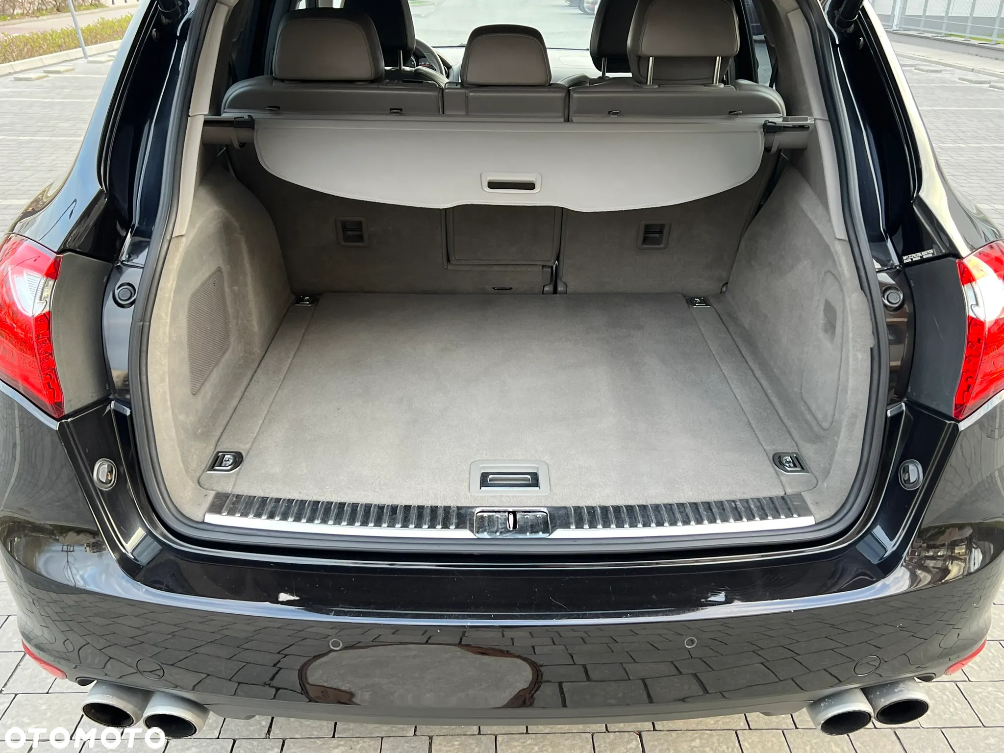 Porsche Cayenne Turbo Tiptronic S - 24