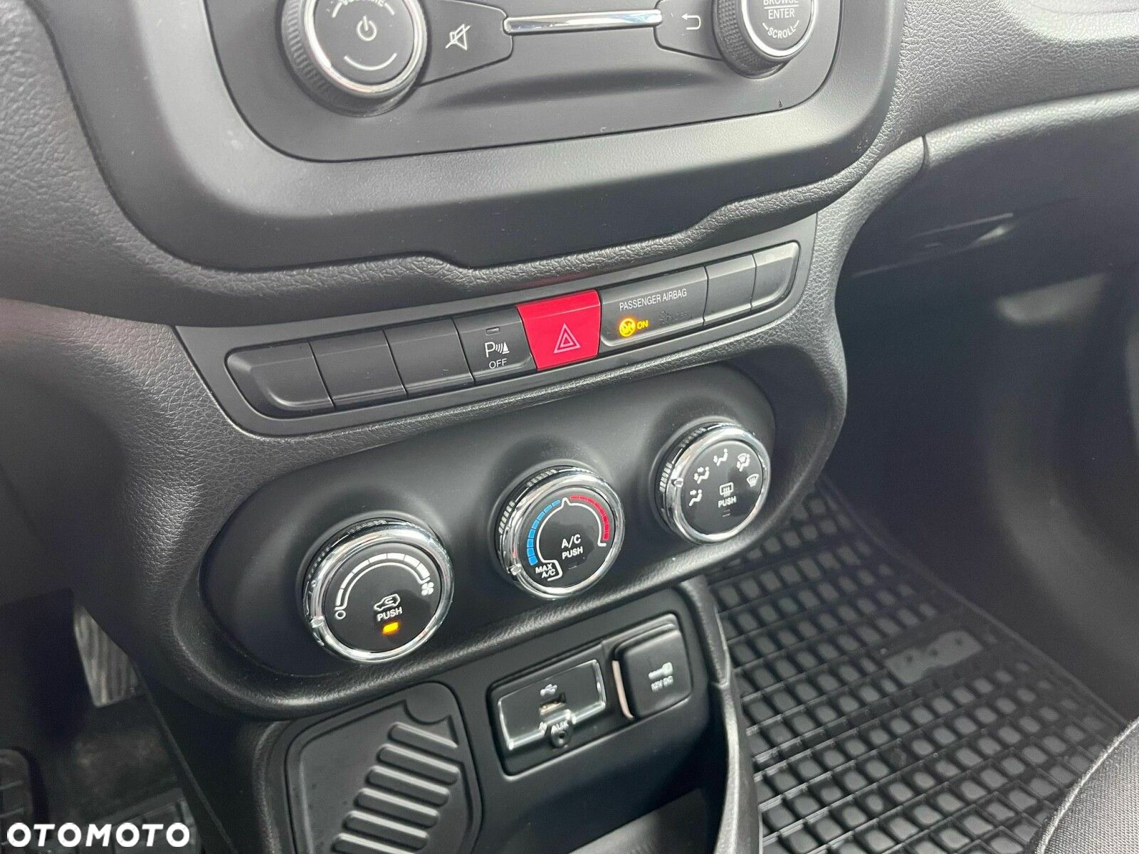 Jeep Renegade 1.4 MultiAir Limited FWD S&S - 16