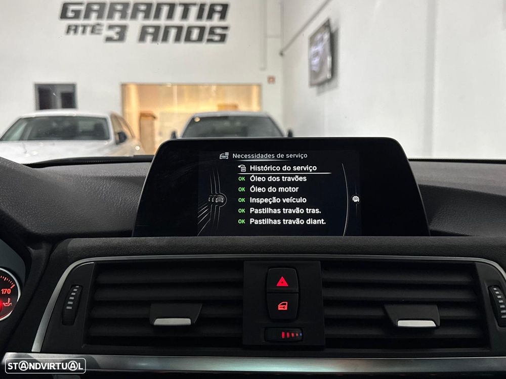 BMW 330 e iPerformance Pack M - 34