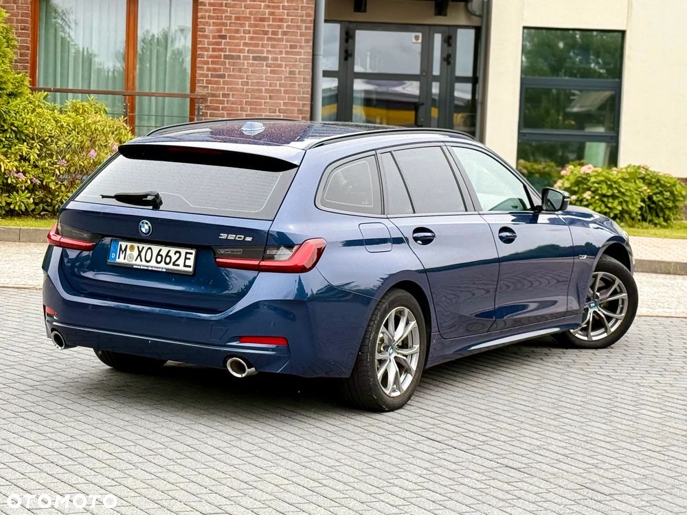 BMW Seria 3 320e M Sport - 10