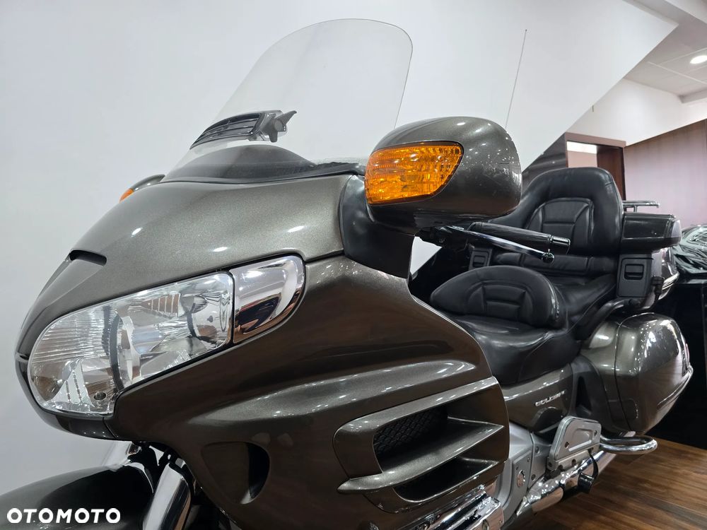 Honda GL - 6