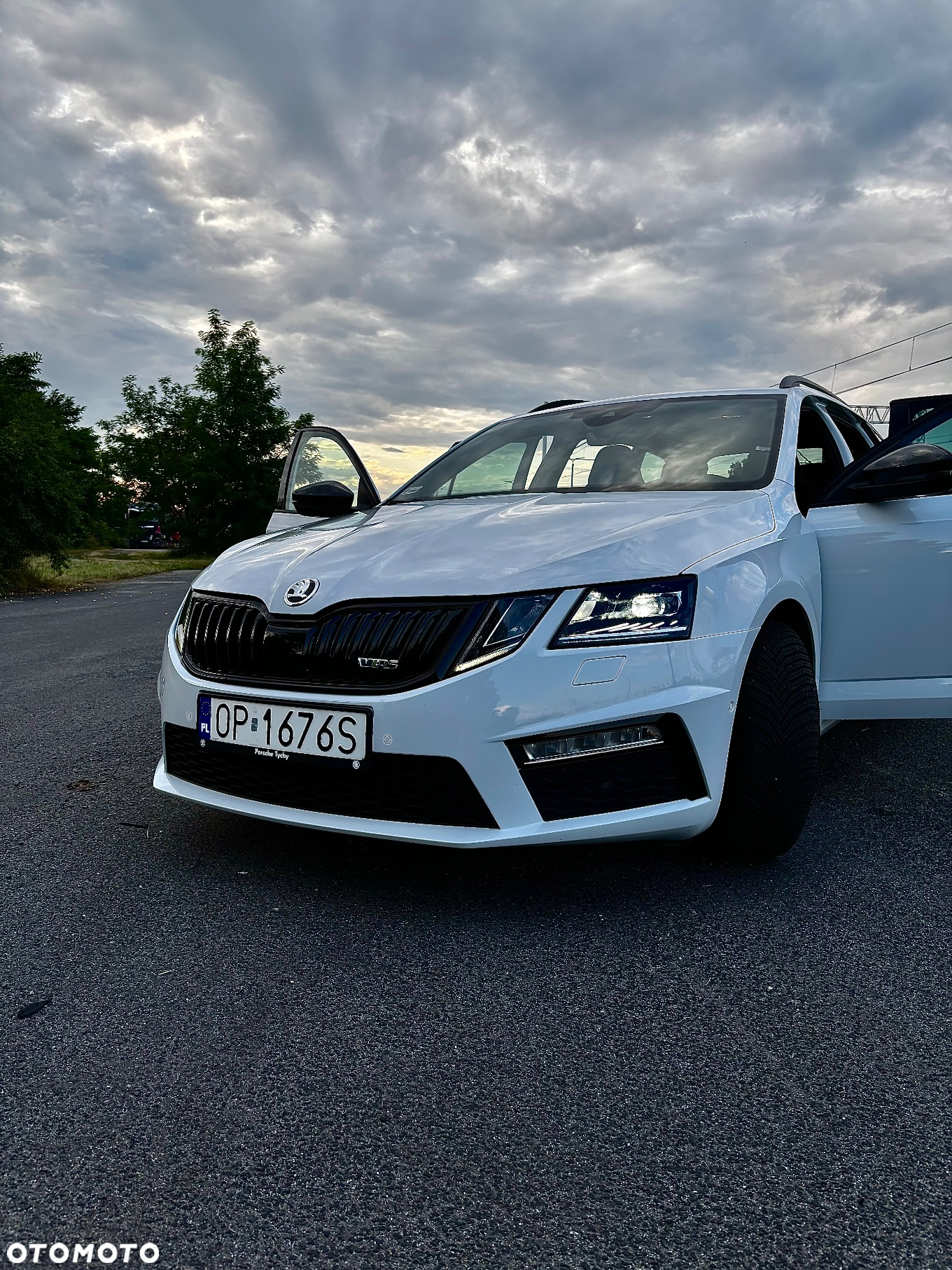 Skoda Octavia 2.0 TDI RS DSG - 12