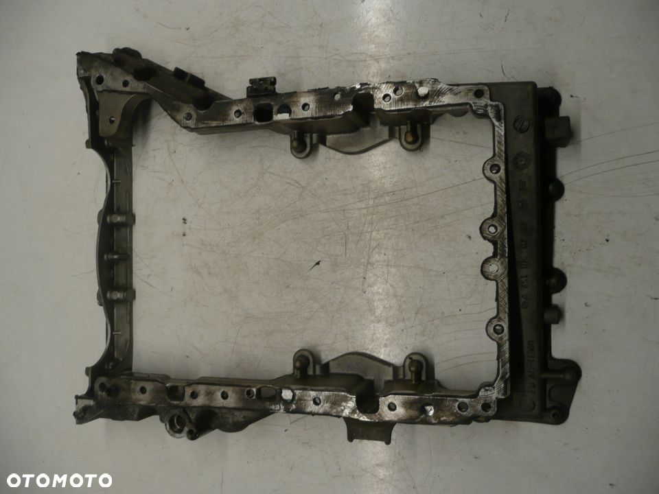 MERCEDES W212 PODSTAWA MISKI OLEJOWEJ 2.2 CDI A6510140202 - 1