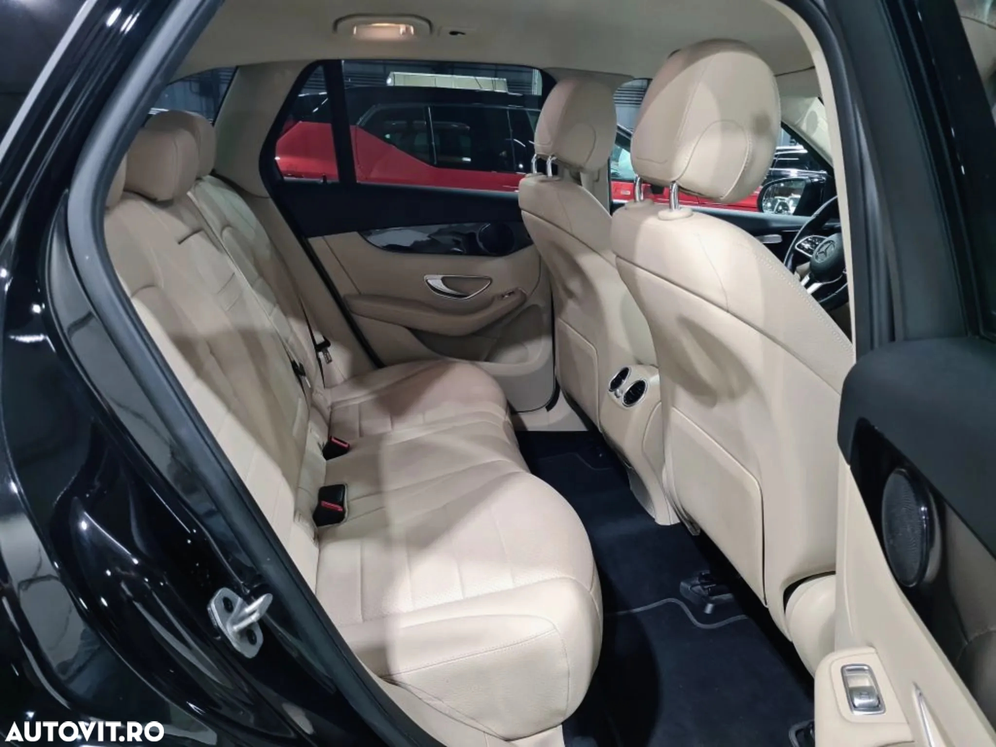 Mercedes-Benz GLC 300 de 4MATIC - 9