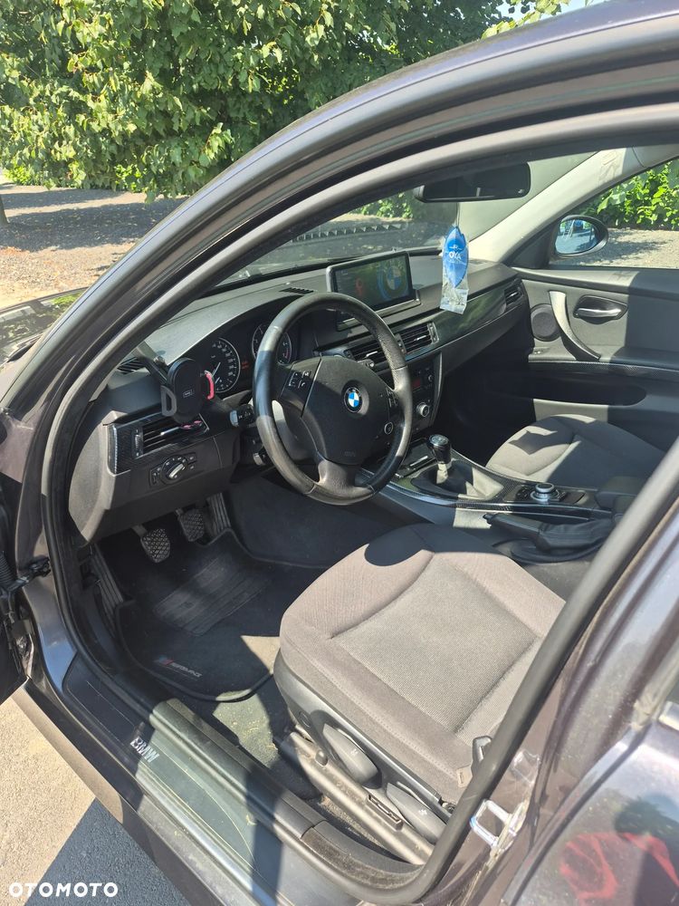 BMW Seria 3 318i - 10