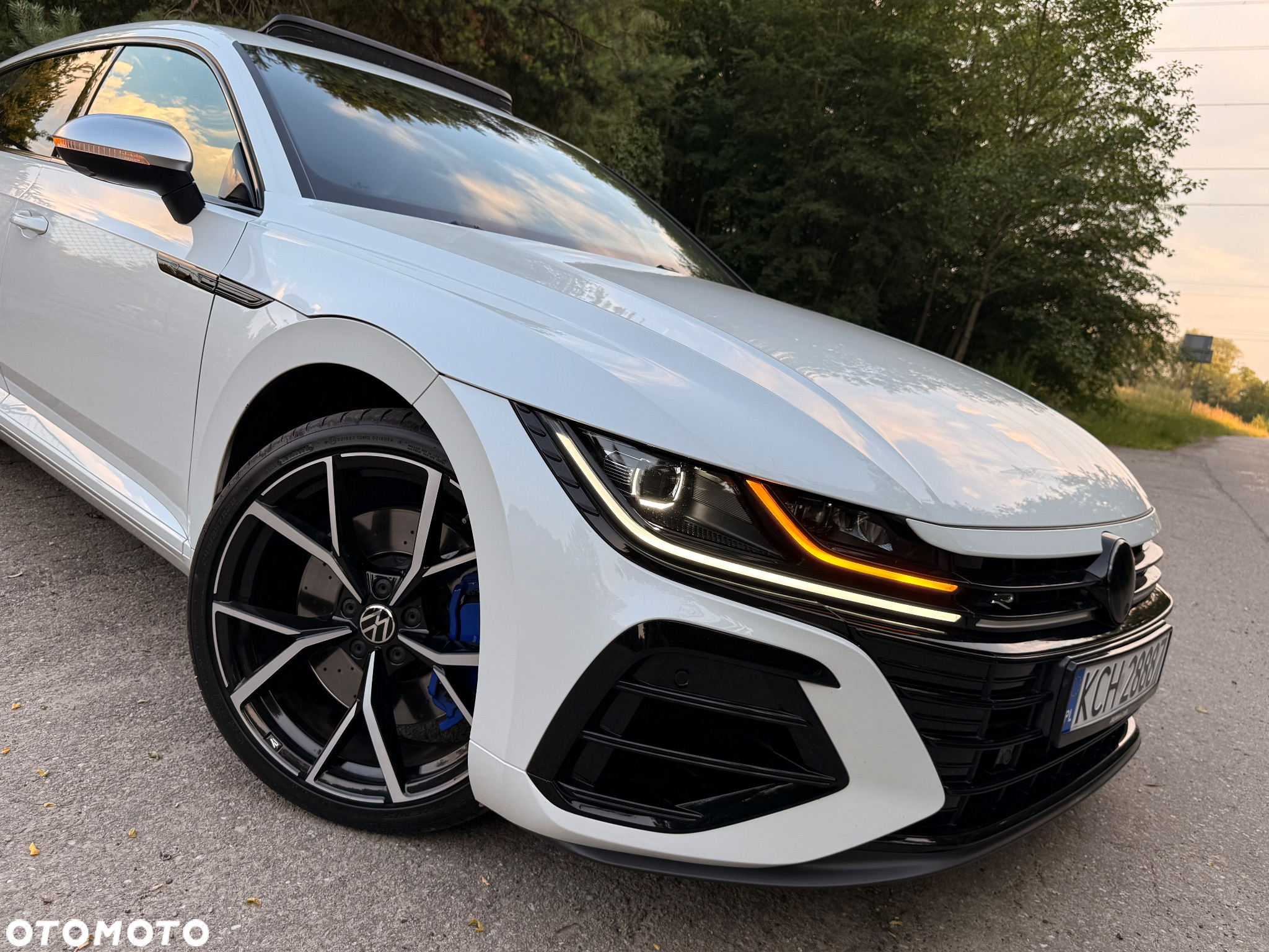 Volkswagen Arteon 2.0 TSI 4Motion R DSG - 11