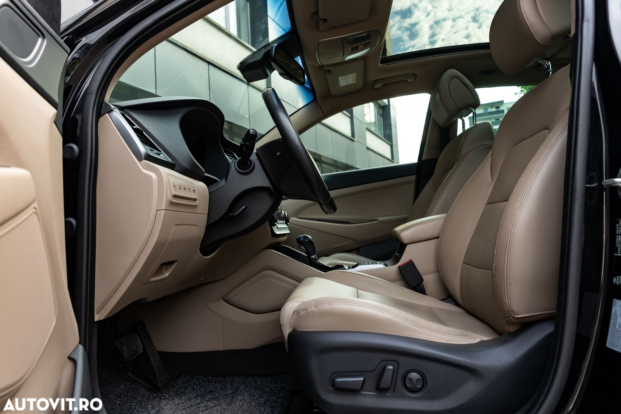 Hyundai Tucson 2.0 CRDI 4WD 6AT Luxury Pack+ - 31