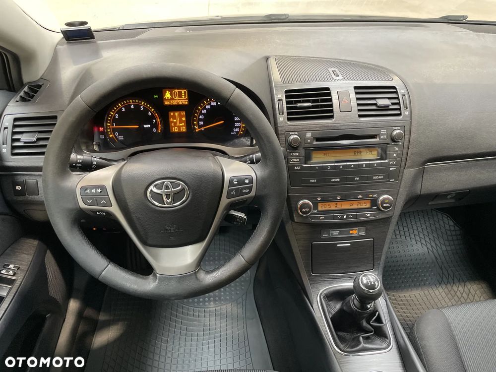 Toyota Avensis 2.0 Sol plus - 13
