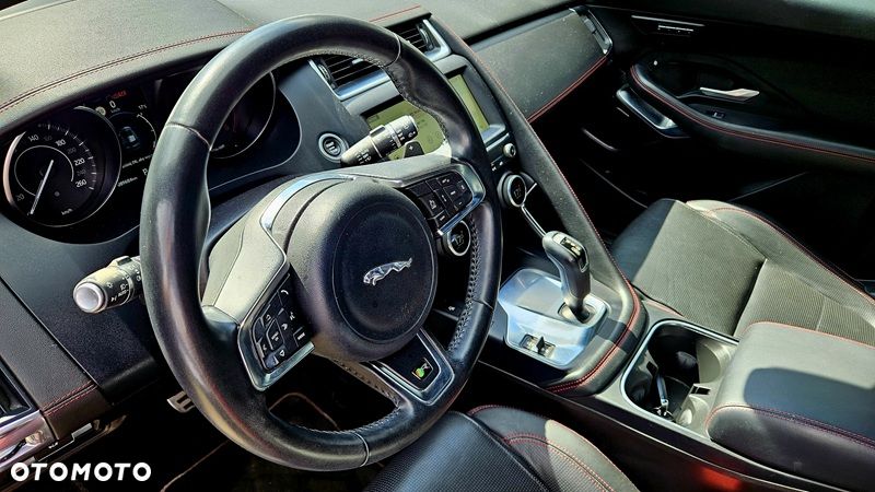 Jaguar E-Pace 2.0 i4D AWD R-Dynamic - 6