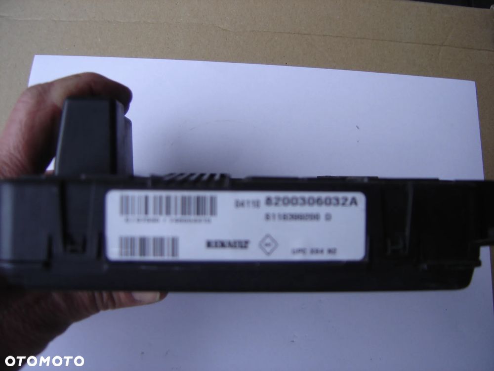 Megane 2,Scenic 2 moduł UCH 8200306032 A,C - 2