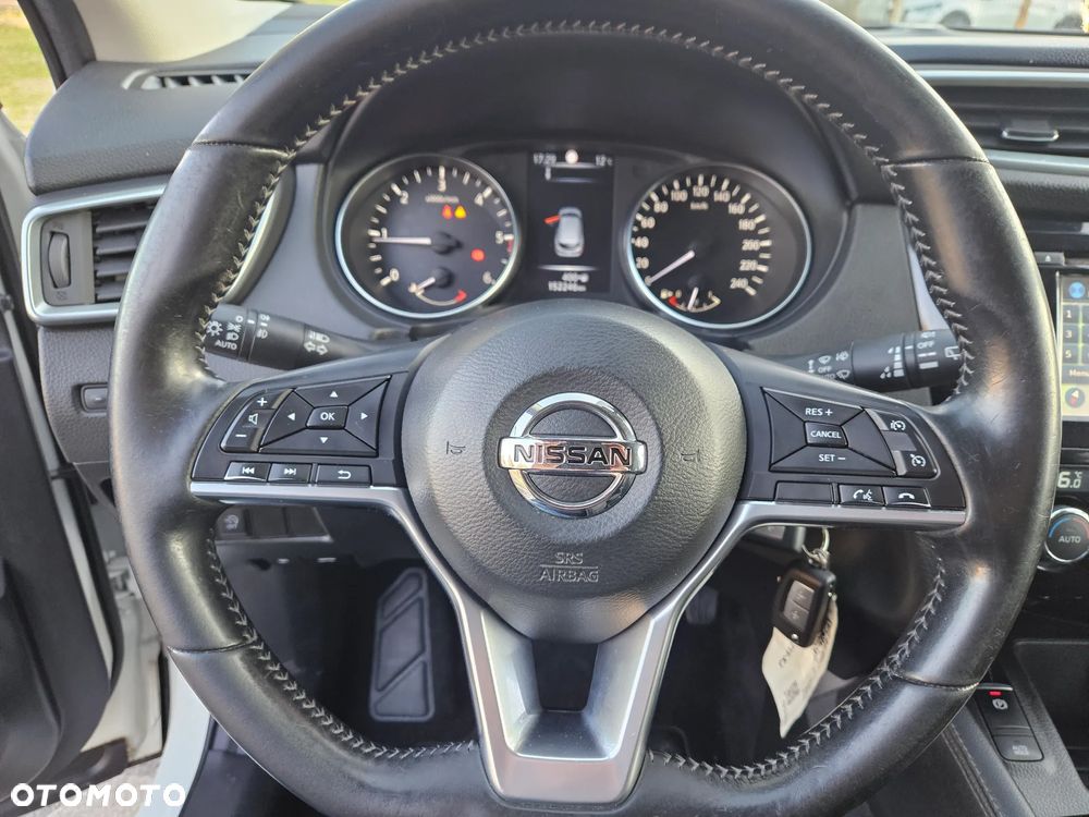 Nissan Qashqai 1.5 dCi Tekna - 17