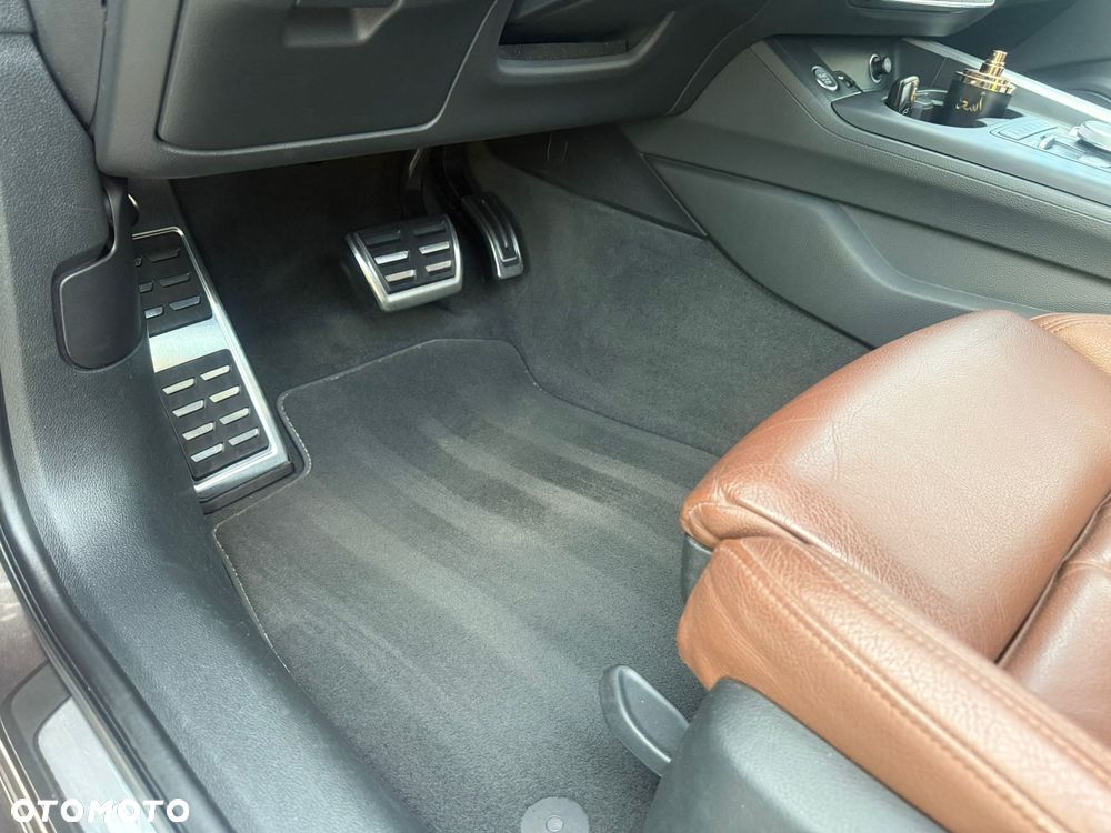 Audi A4 Avant 2.0 TDI Sport S tronic - 28