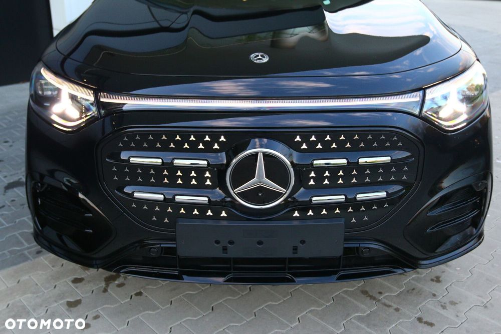 Mercedes-Benz GLB 250+ EQ 85kWh - 11