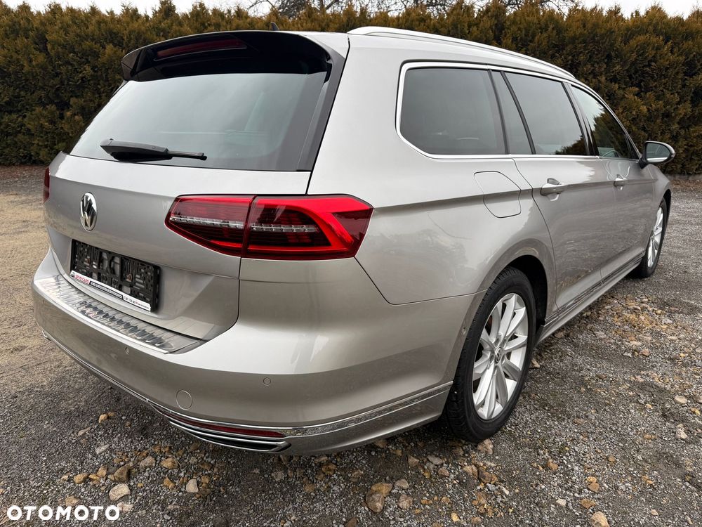 Volkswagen Passat 2.0 TDI SCR DSG Highline - 24