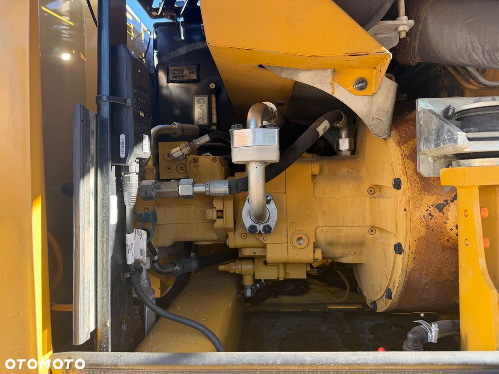 Caterpillar M316D - 22