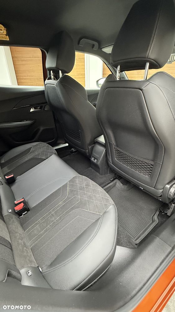 Peugeot 2008 1.2 PureTech GT S&S EAT8 - 13