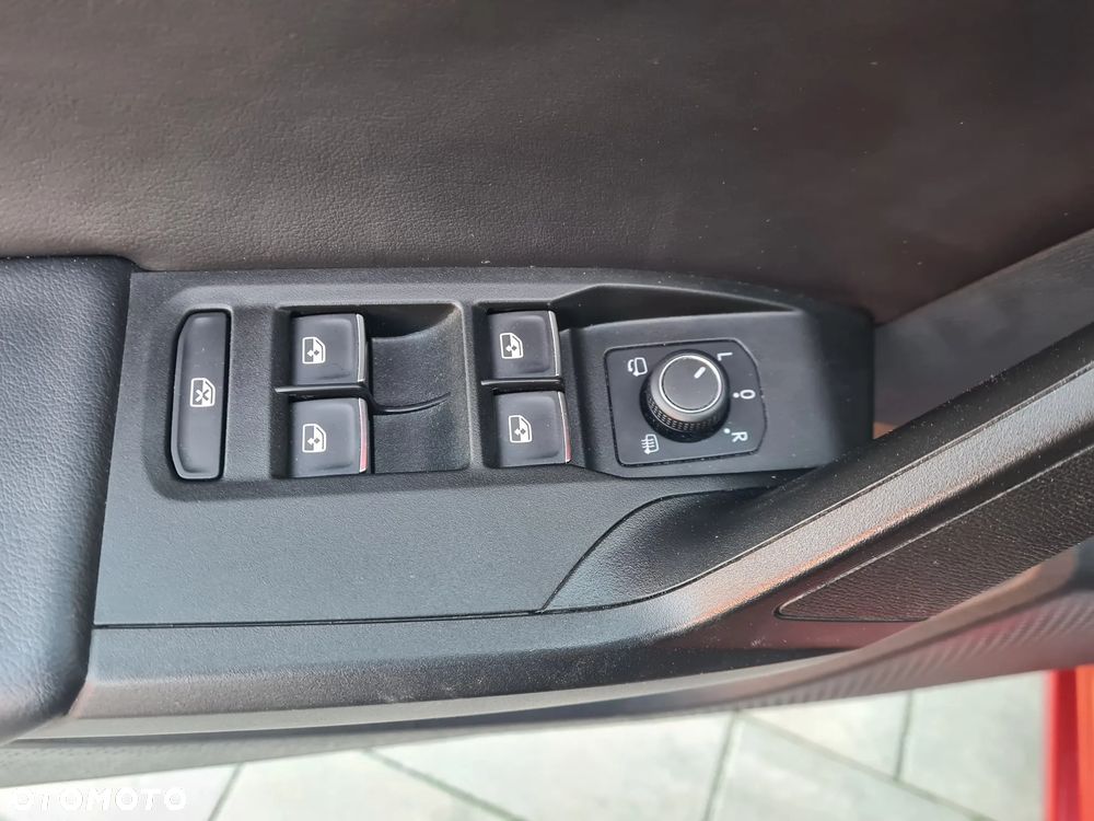 Seat Leon 1.5 eTSI OPF DSG FR - 38
