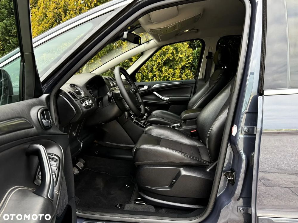 Ford S-Max - 22