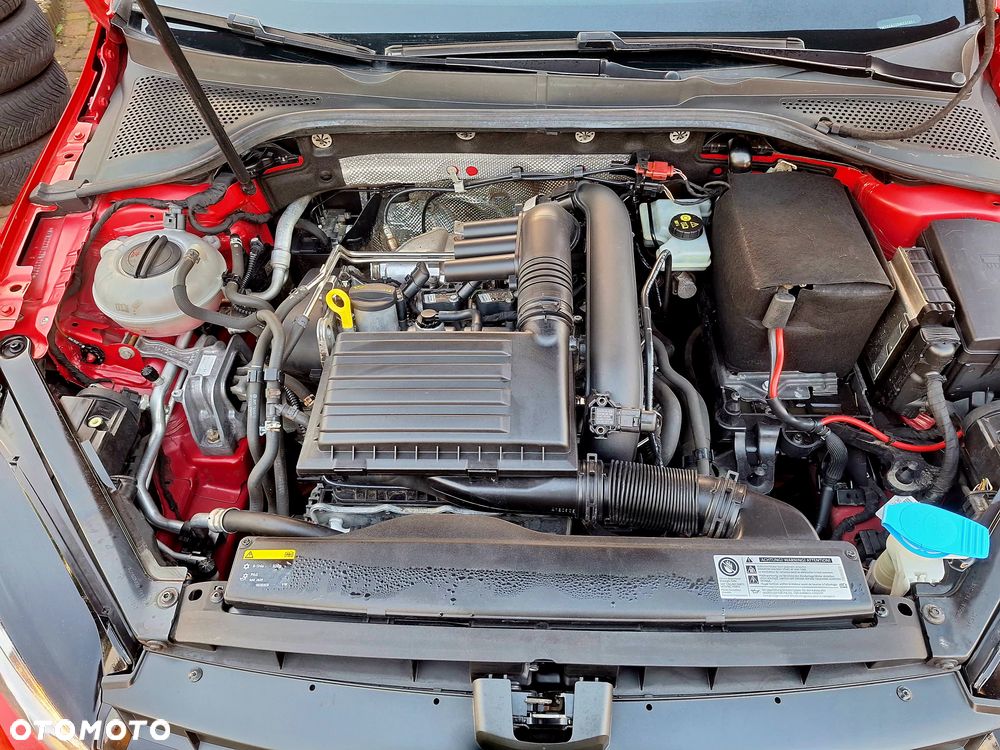 Volkswagen Golf - 10