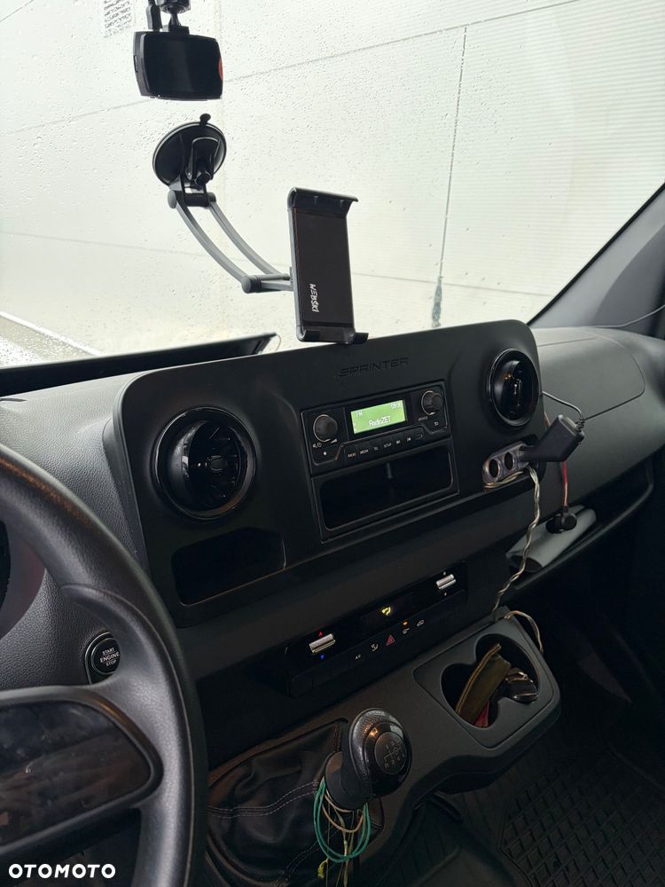 Mercedes-Benz Sprinter - 8