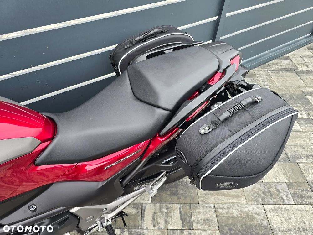 Honda NC - 16