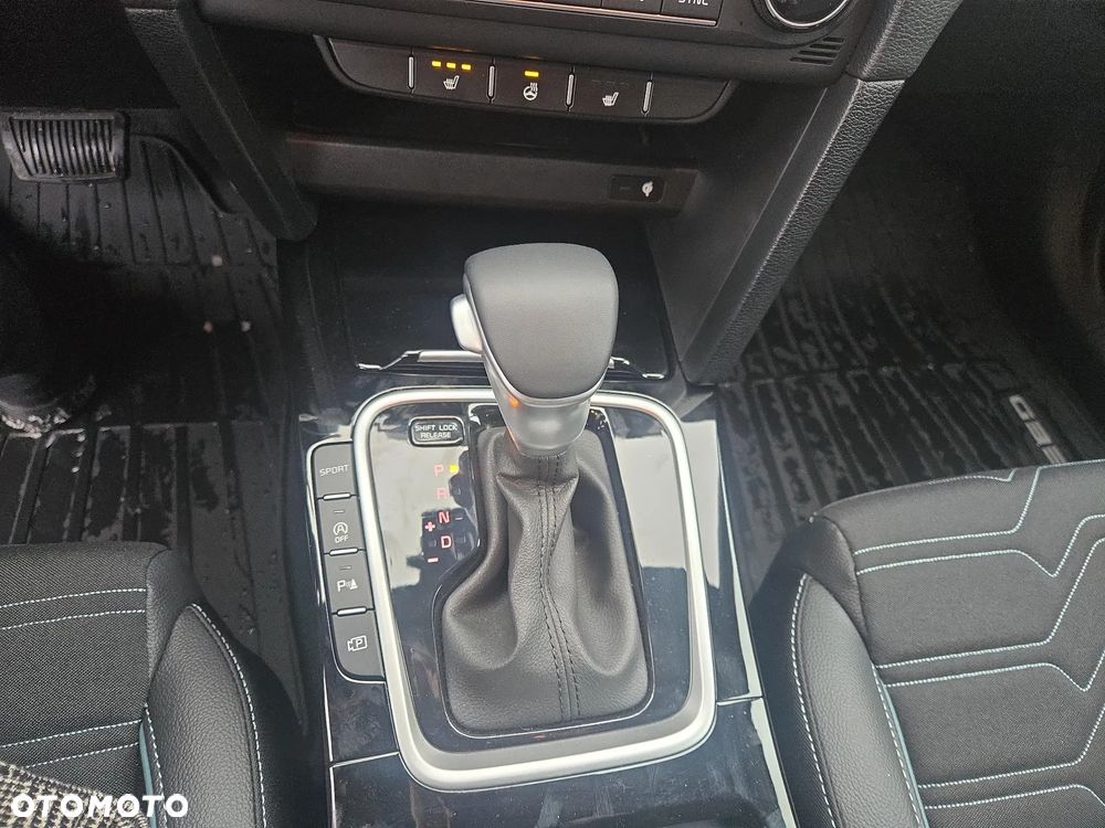 Kia XCeed 1.6 T-GDI Tribute DCT - 17