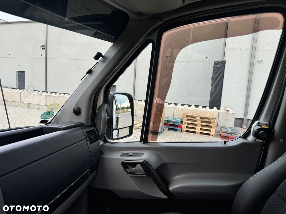 Mercedes-Benz SPRINTER - 12