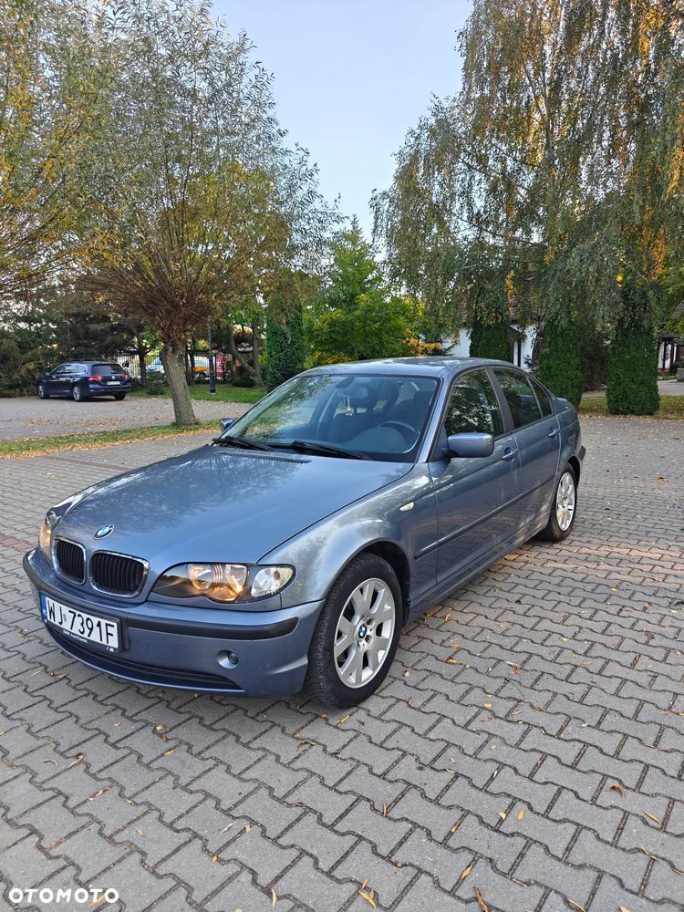 BMW Seria 3 318i - 11