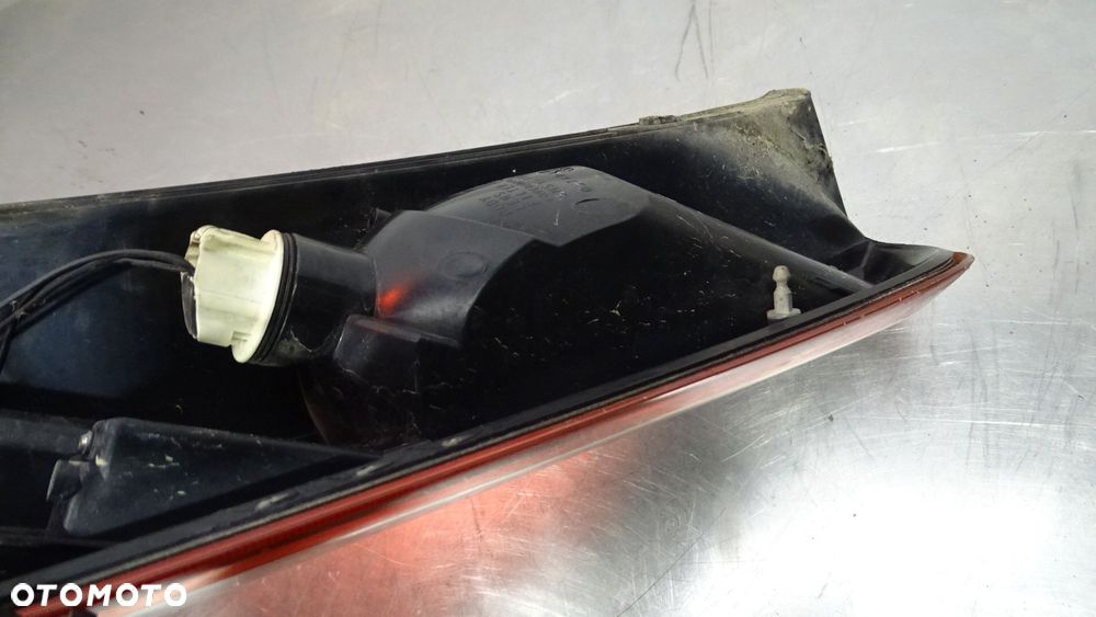 LAMPA PRAWA TYLNA FORD FOCUS MK2 LIFT 1.8 8M51-13404-A - 8