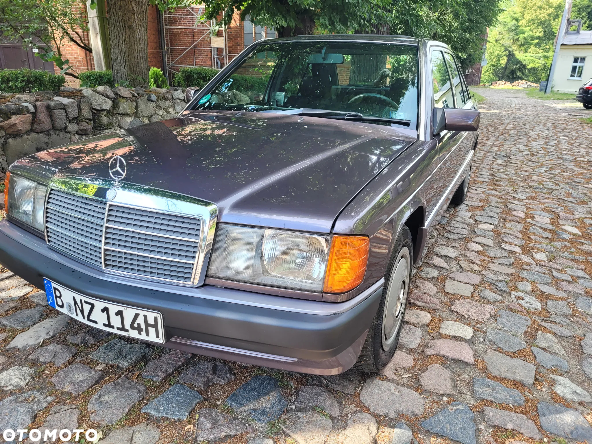 Mercedes-Benz W201 (190) - 3