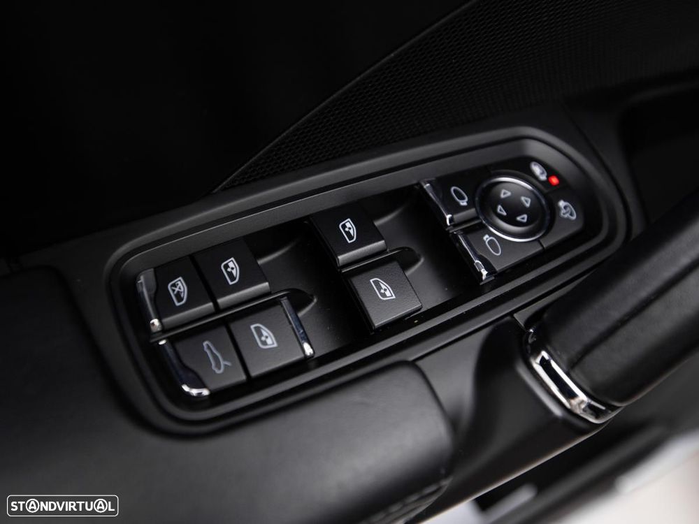 Porsche Cayenne S - 17