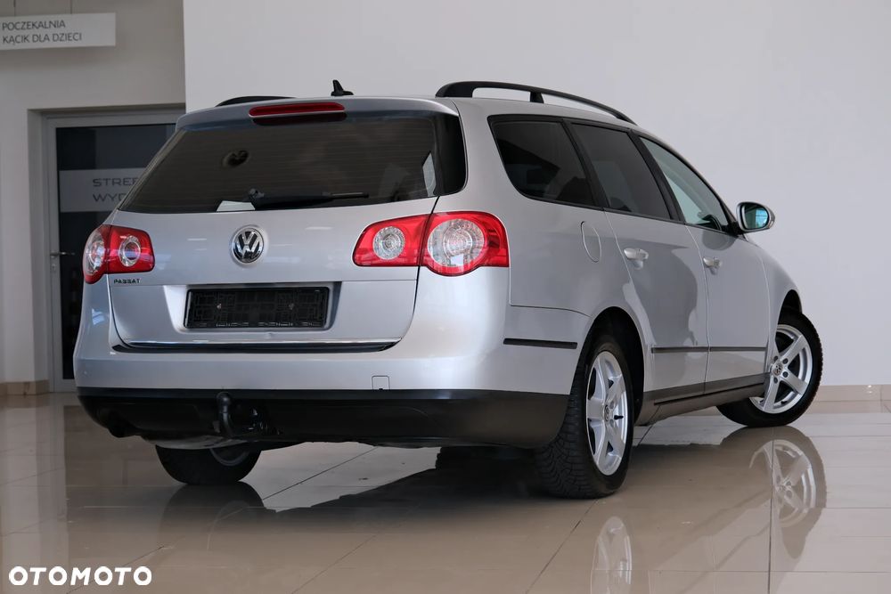 Volkswagen Passat - 17
