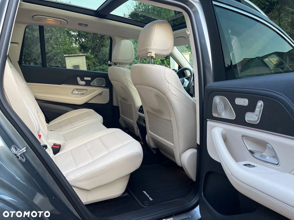 Mercedes-Benz GLS - 36