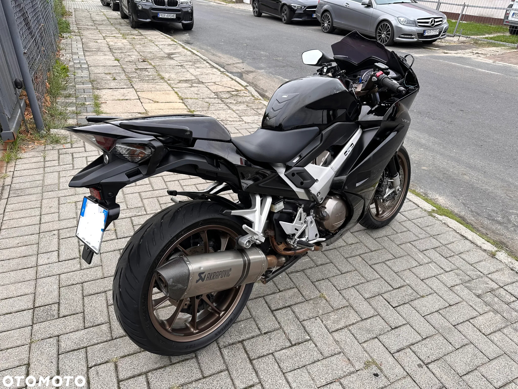 Honda VFR - 4