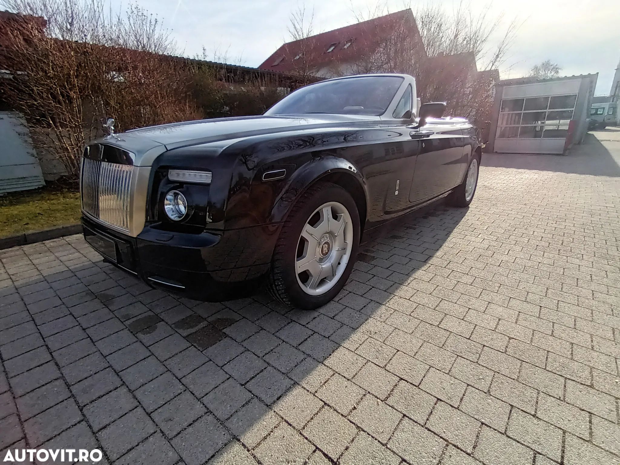 Rolls-Royce Phantom Drophead Coupe - 1