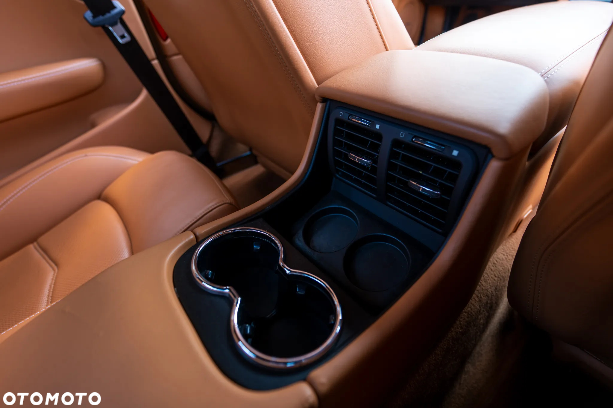Maserati GranTurismo S Automat - 23