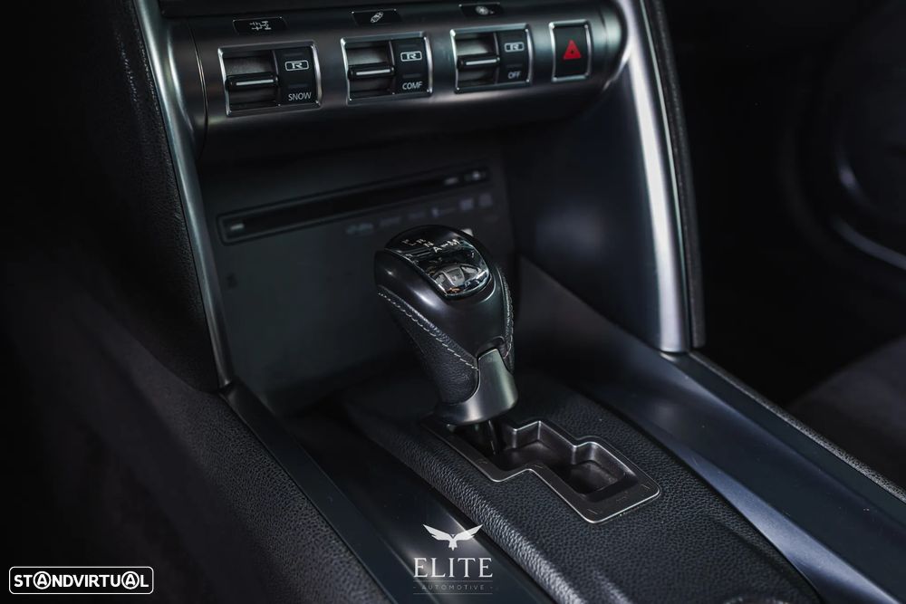 Nissan GT-R Premium Edition - 22
