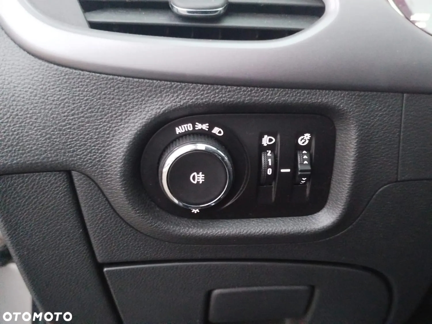 Opel Astra 1.4 Turbo Sports Tourer Dynamic - 13