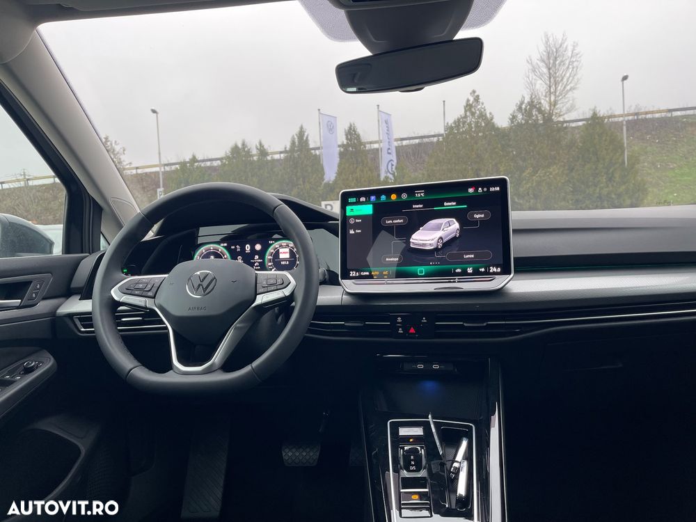 Volkswagen Golf 1.5 eTSI DSG MHEV Style - 19