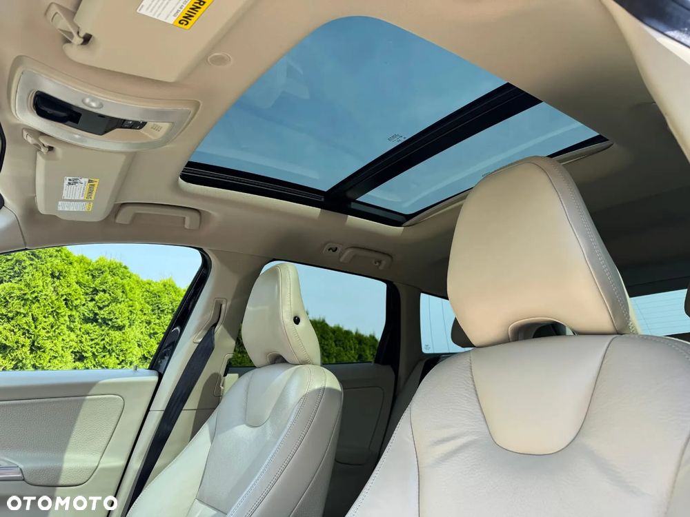 Volvo XC 60 T6 AWD Momentum - 8