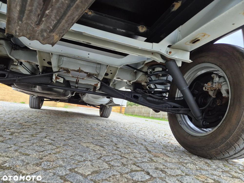 Volkswagen T5 kilka sztuk - 32