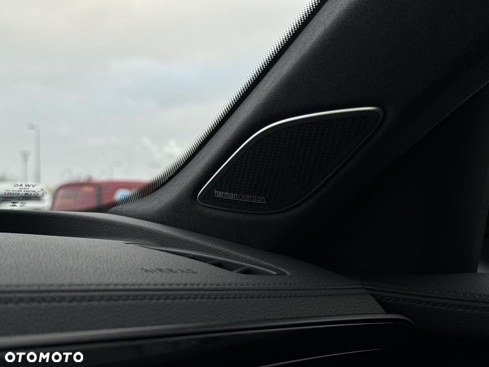 Volkswagen Passat - 22